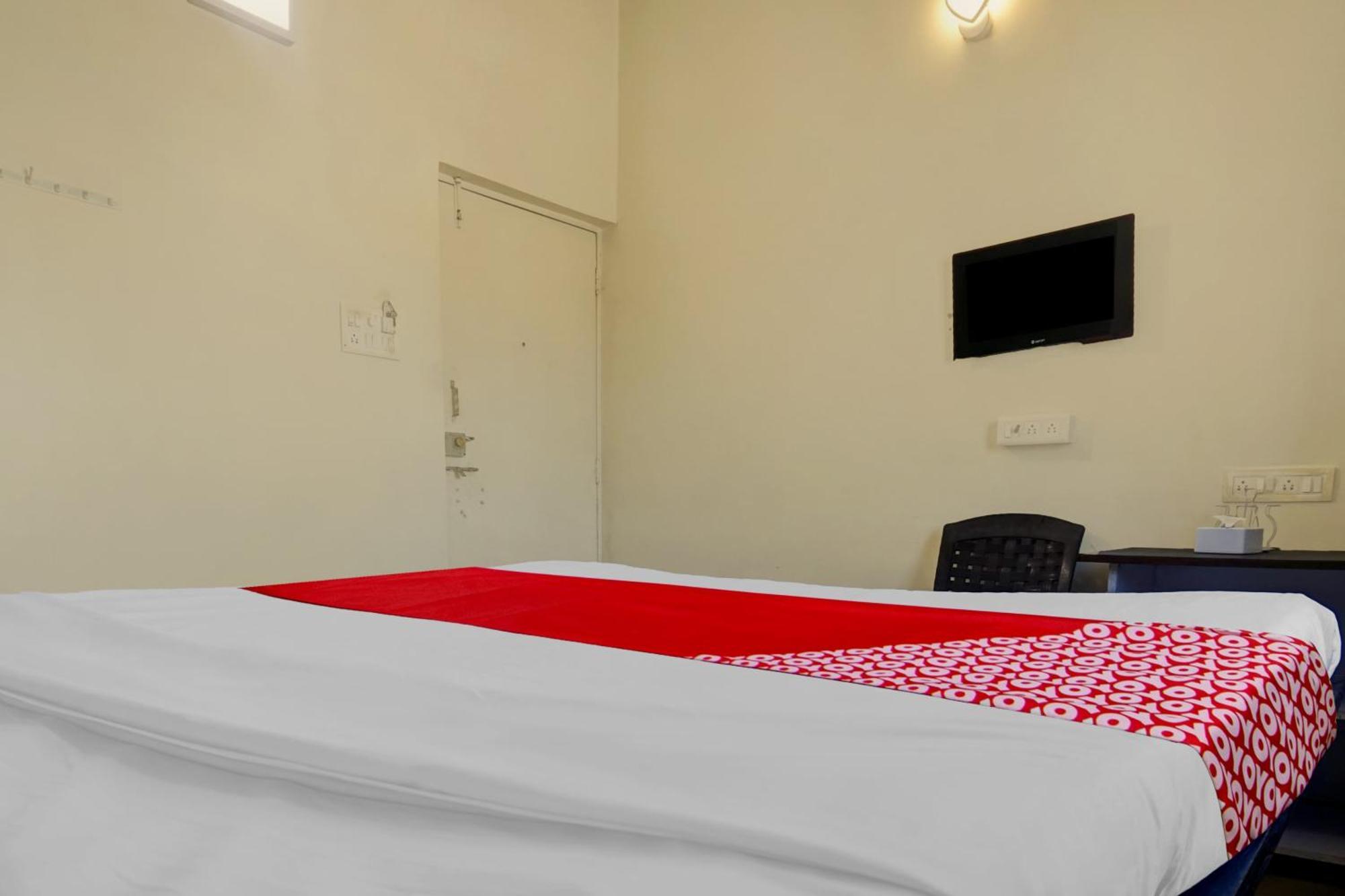 Hotel O Happy Homely Stay Sasvad Kültér fotó